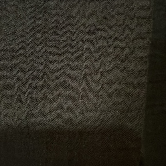 Unlined, lightweight crinkle fabric skirt - Picture 4 of 6